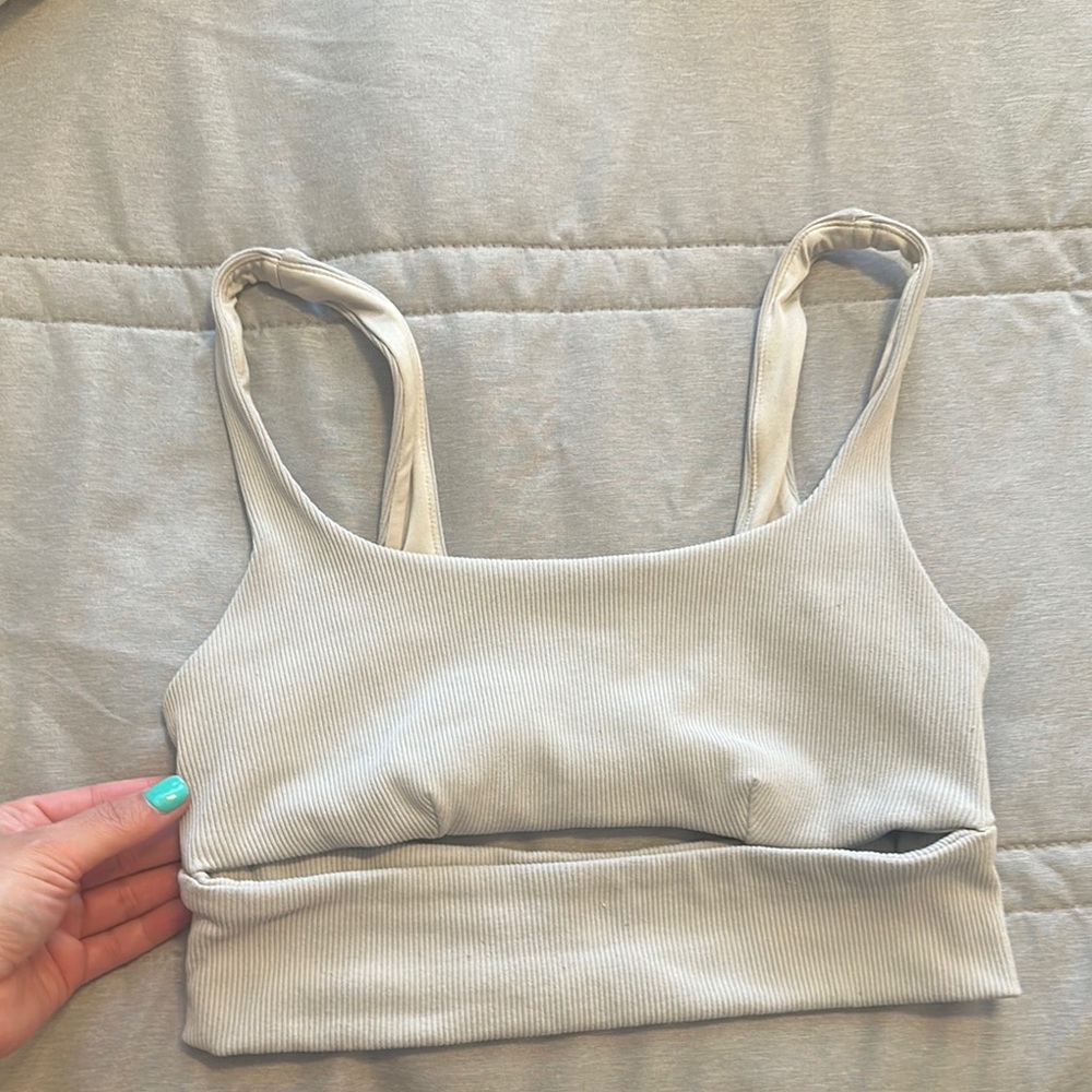 Alo yoga Slit Bra - Picture 8 of 10
